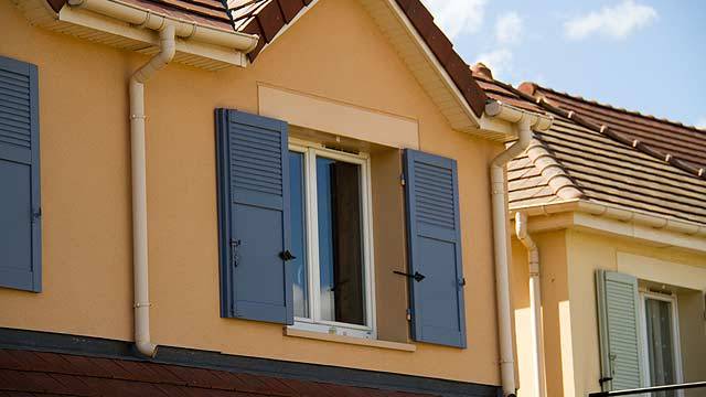 Pose de volets battants à portissol Beausoleil