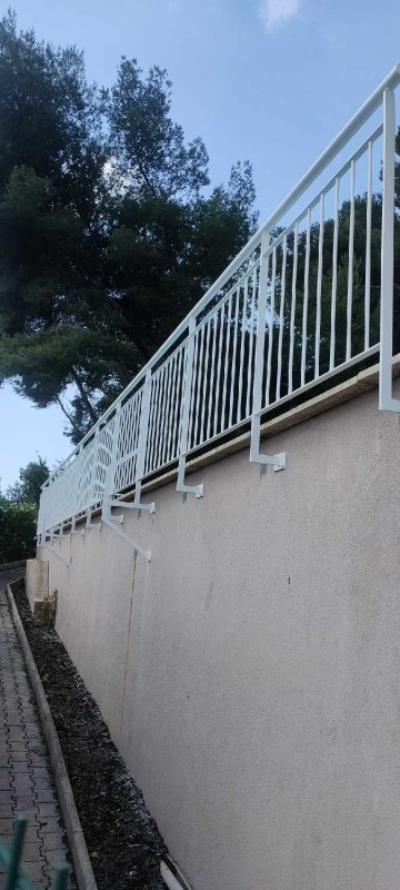 sécuriser une piscine avec Garde corps à Nice 